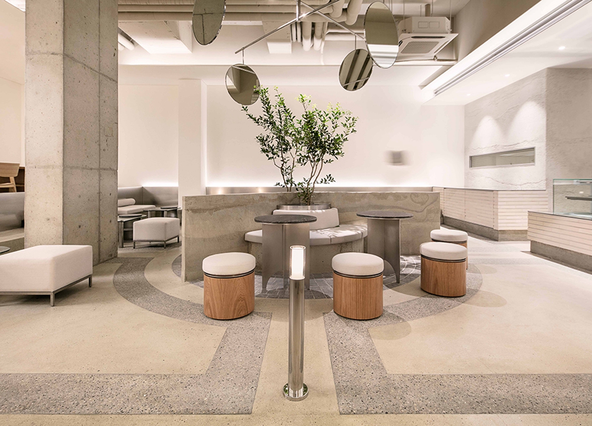 一家四季的自然风咖啡馆空间设计,一家四季的自然风咖啡馆SI设计,一家四季的自然风咖啡馆店面设计